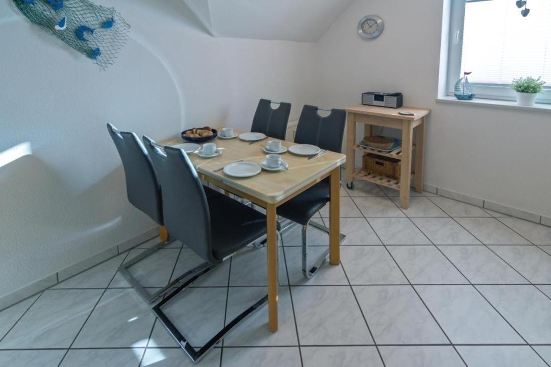 Ferienwohnung-Noerddiek-Strandnaehe-Meerblick Norddeich  Exterior foto